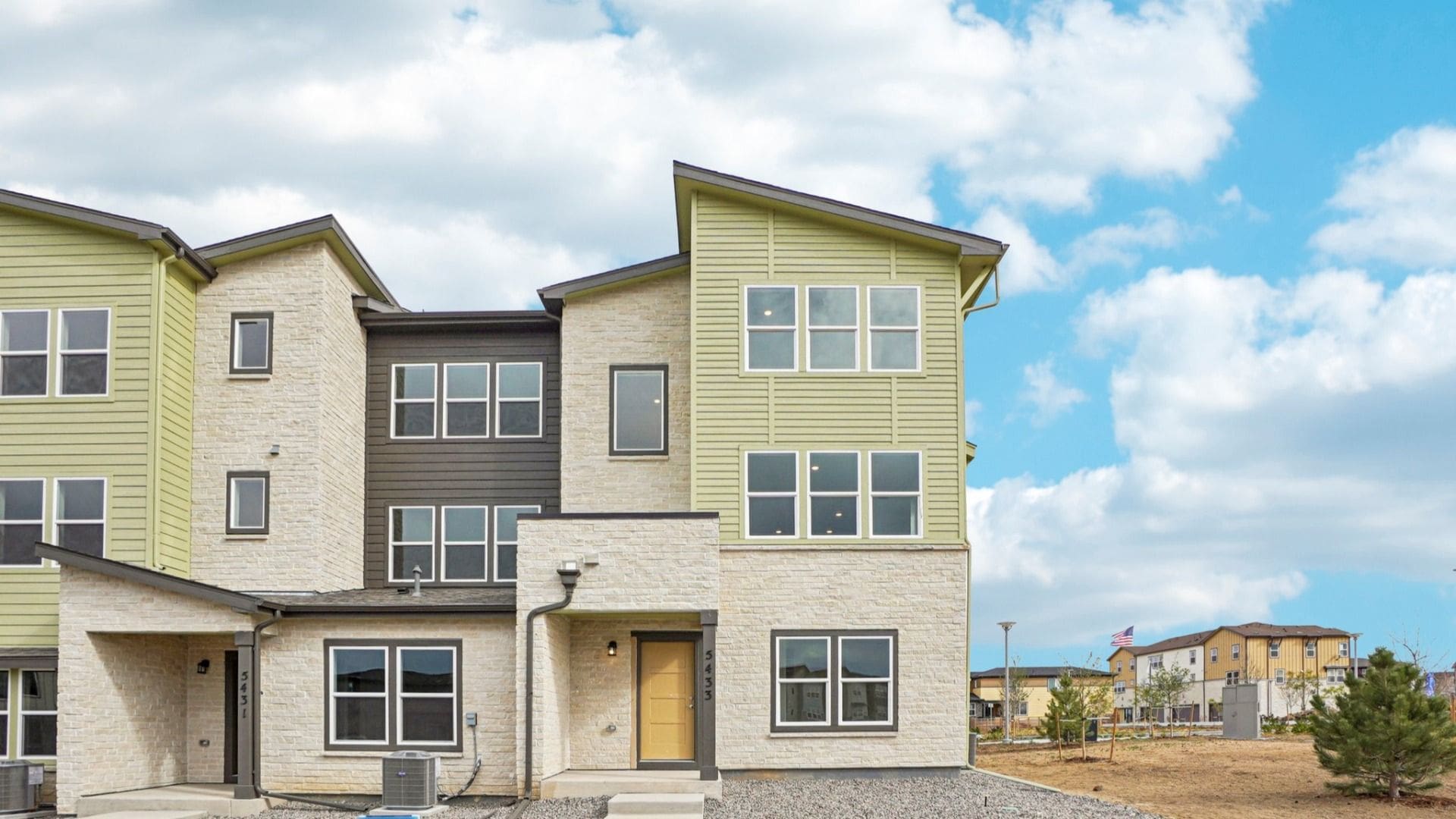 5433 N. Eaton Park Way (Harvard)