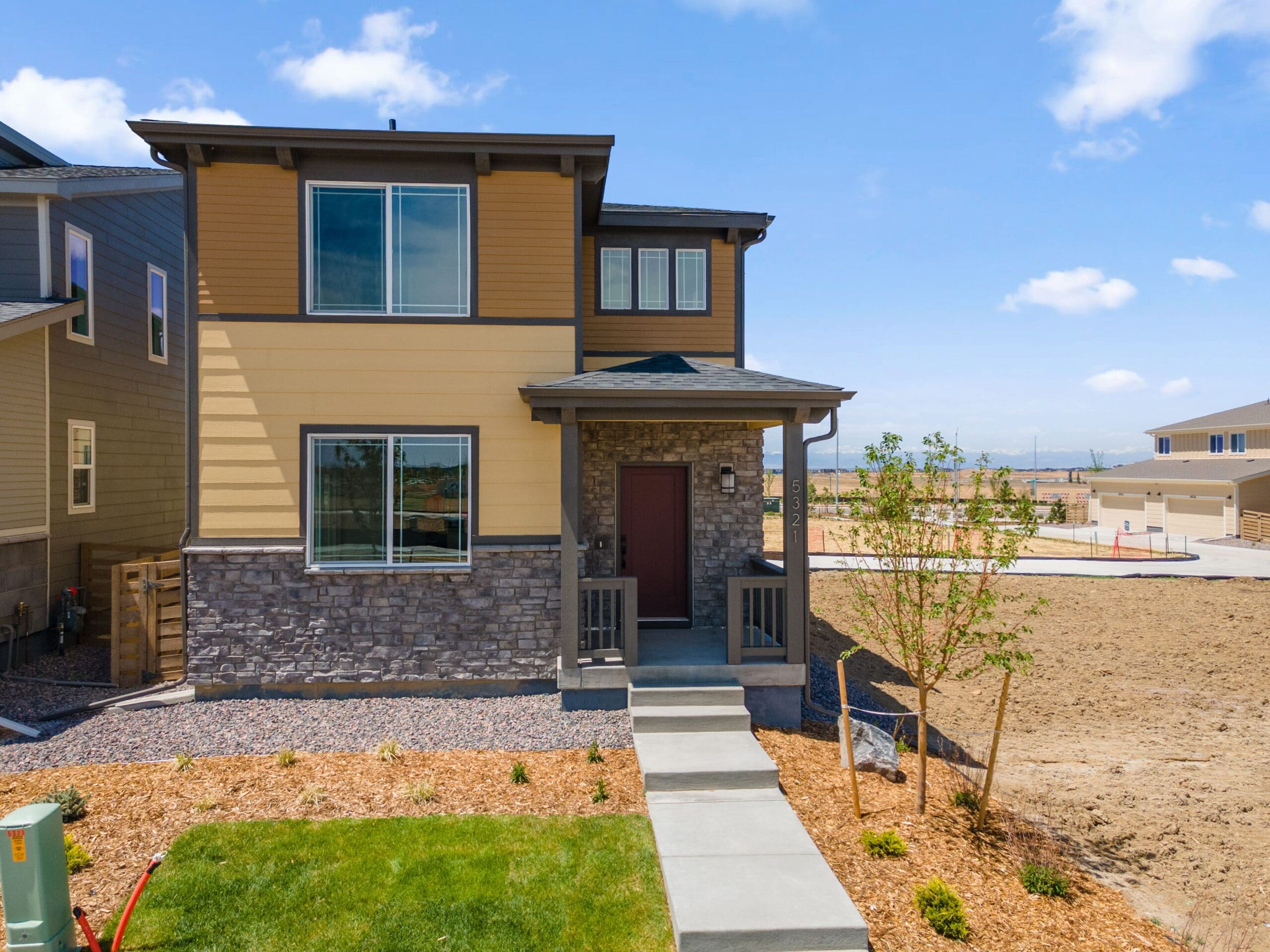 Calle Elk, 5321 (Plano 2213)