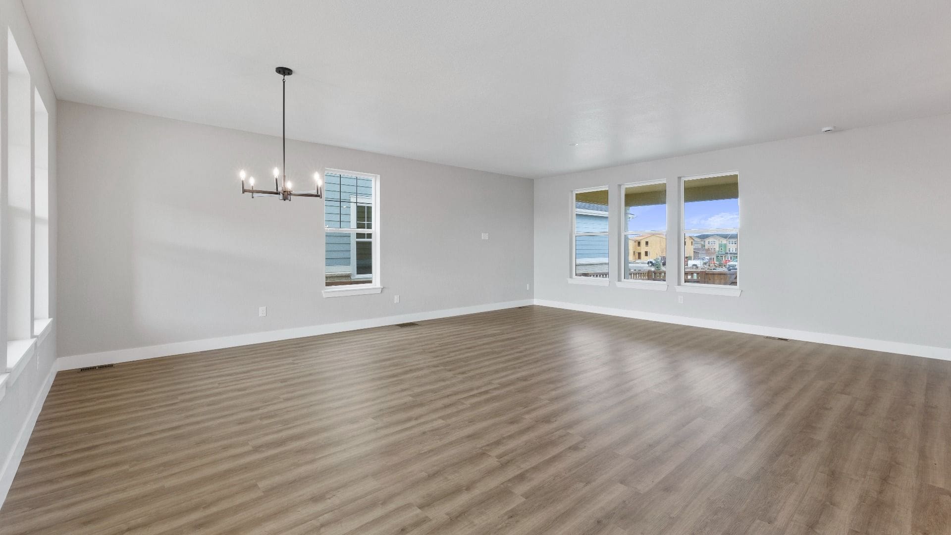 24190 E 54th Pl (Adonis) - floorplan image