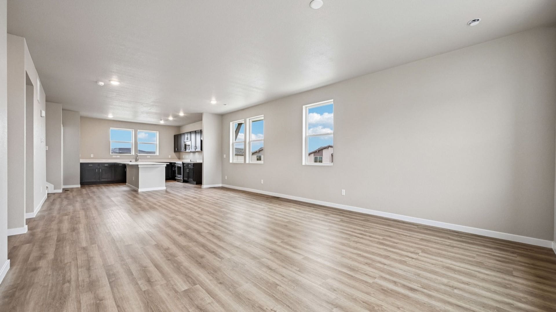 24111 E 54th Pl (Lincoln) - floorplan image