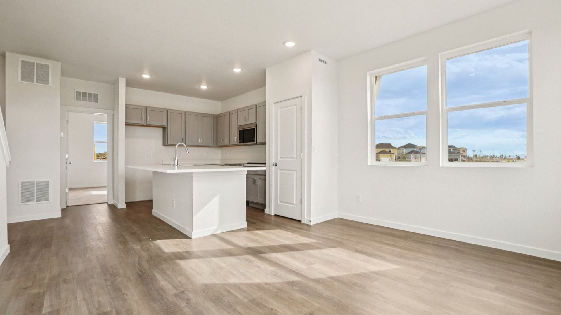 24141 E 54th Pl (Harvard) - imagen del plano de la vivienda
