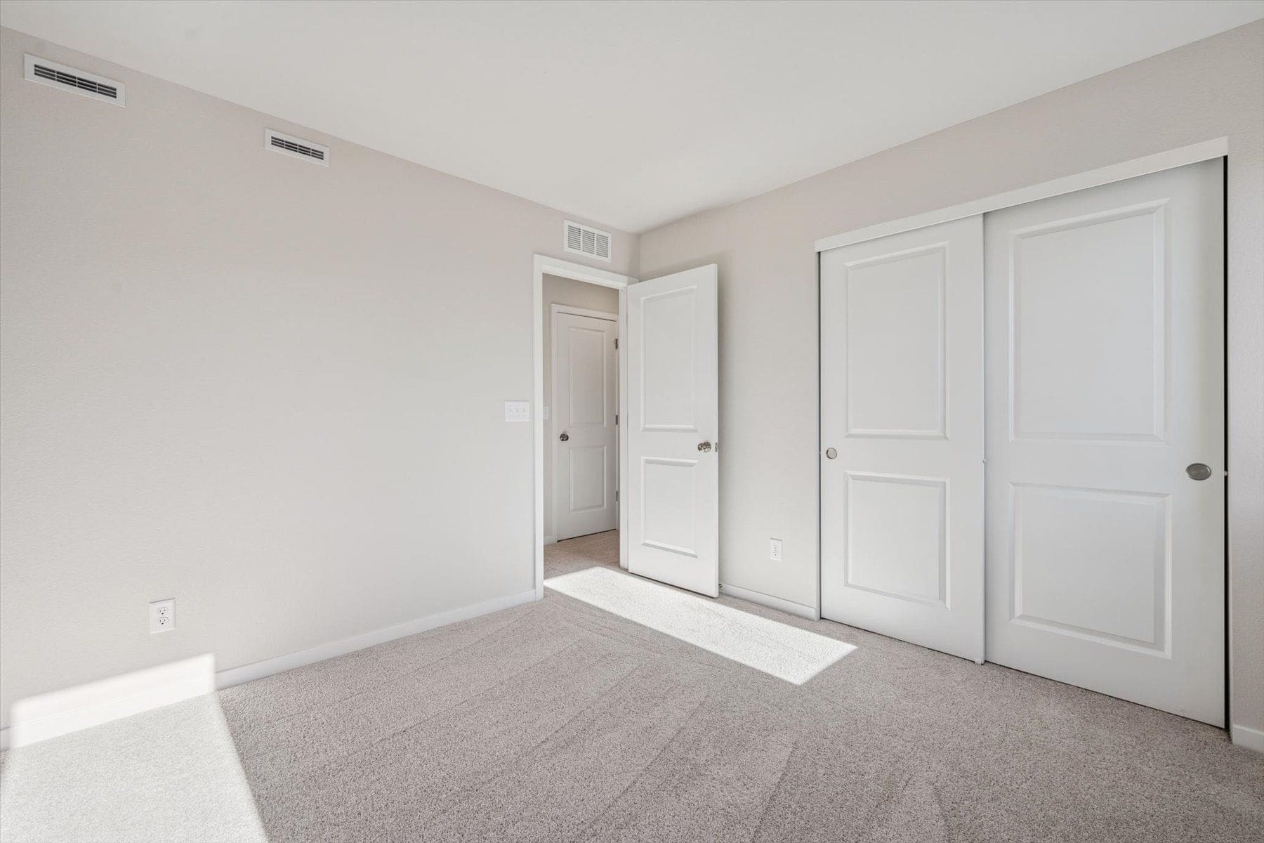 Calle Versailles, 4613 N. (The Bellmont | Residencia 21224) - imagen del plano de planta